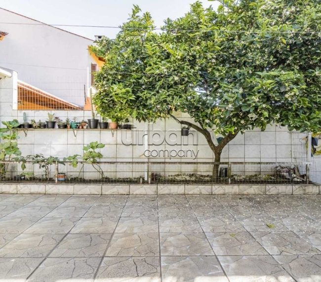 Casa com 104m², 3 quartos, 1 suíte, 3 vagas, no bairro Jardim Sabará em Porto Alegre