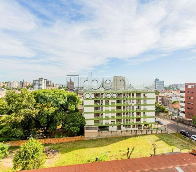 Apartamento com 92m², 3 quartos, 1 suíte, 2 vagas, no bairro Vila Ipiranga em Porto Alegre