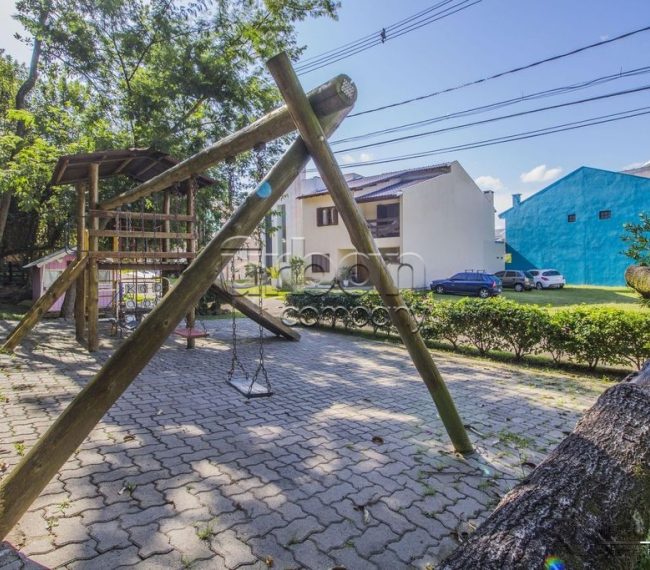 Casa em Condomínio com 140m², 3 quartos, 2 vagas, no bairro Passo Das Pedras em Porto Alegre