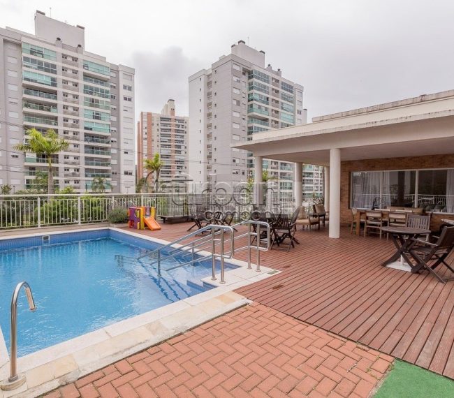 Apartamento com 162m², 3 quartos, 3 suítes, 2 vagas, no bairro Central Parque em Porto Alegre