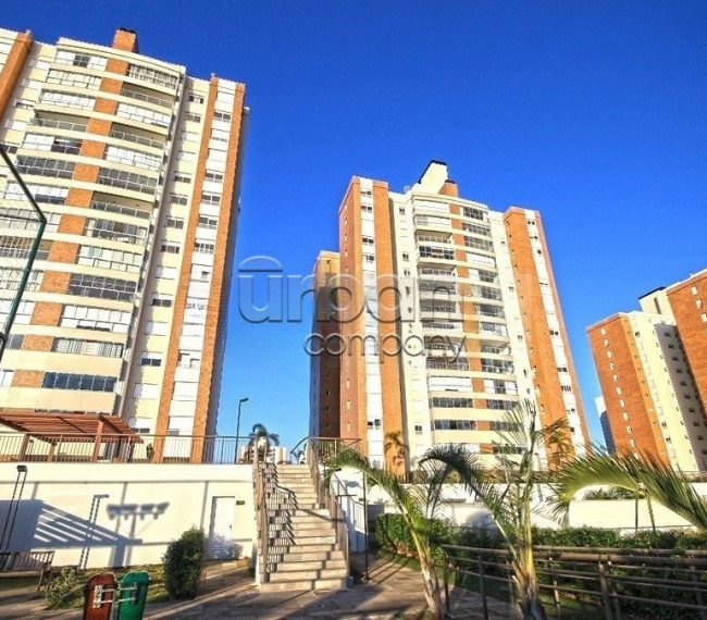 Apartamento com 162m², 3 quartos, 3 suítes, 2 vagas, no bairro Central Parque em Porto Alegre