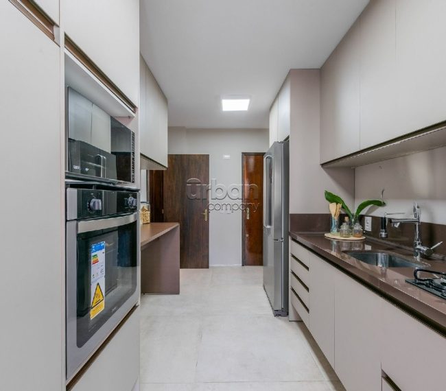 Apartamento com 121m², 2 quartos, 1 suíte, 1 vaga, no bairro Moinhos de Vento em Porto Alegre