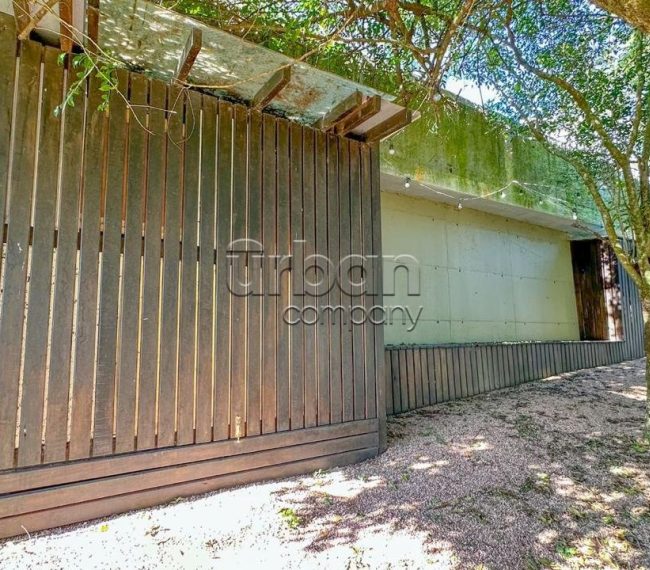 Casa em Condomínio com 800m², 3 quartos, 3 suítes, 4 vagas, no bairro Querência em Porto Alegre