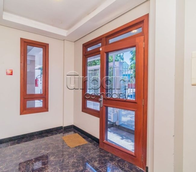 Apartamento com 64m², 2 quartos, 1 suíte, 2 vagas, no bairro Jardim Itu-Sabará em Porto Alegre