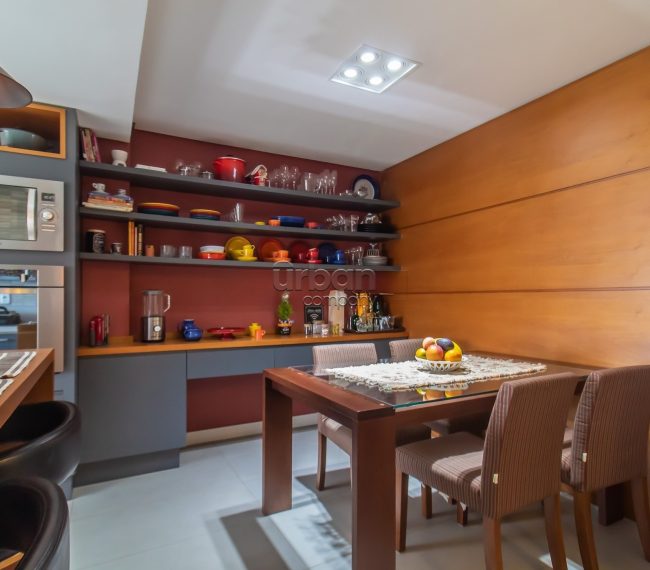 Apartamento com 102m², 2 quartos, 1 suíte, 2 vagas, no bairro Mont Serrat em Porto Alegre