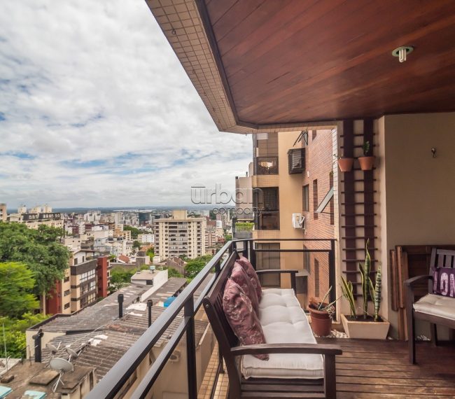 Apartamento com 102m², 2 quartos, 1 suíte, 2 vagas, no bairro Mont Serrat em Porto Alegre