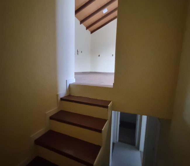 Casa com 120m², 3 quartos, 2 suítes, 2 vagas, no bairro Jardim Itu em Porto Alegre