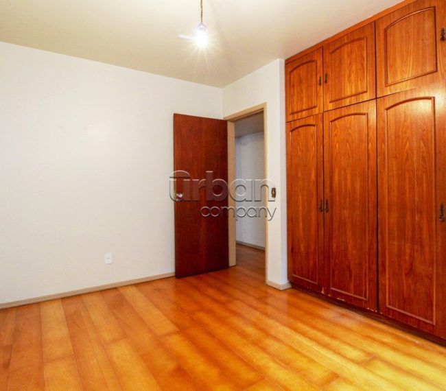 Apartamento com 113m², 3 quartos, 1 suíte, 2 vagas, no bairro Auxiliadora em Porto Alegre