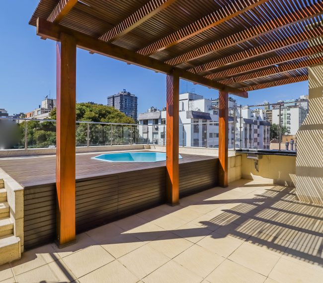 Cobertura com 255m², 4 quartos, 2 suítes, 2 vagas, no bairro Mont Serrat em Porto Alegre