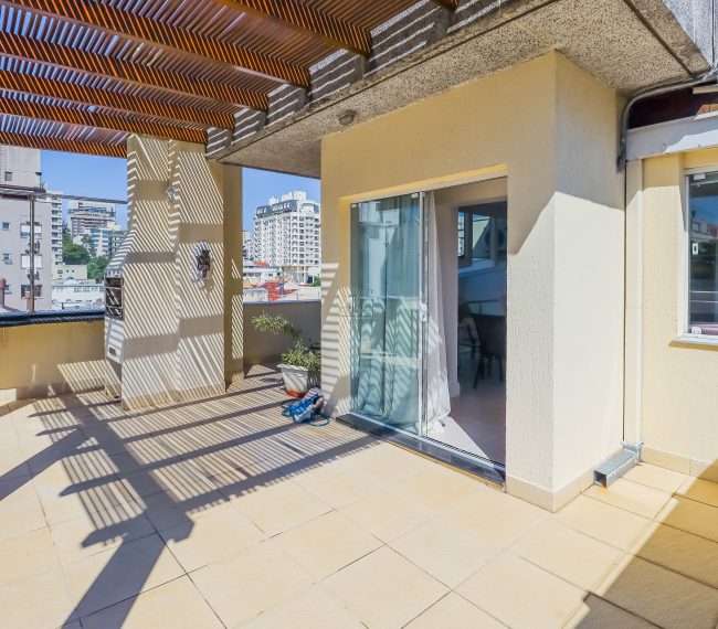 Cobertura com 255m², 4 quartos, 2 suítes, 2 vagas, no bairro Mont Serrat em Porto Alegre