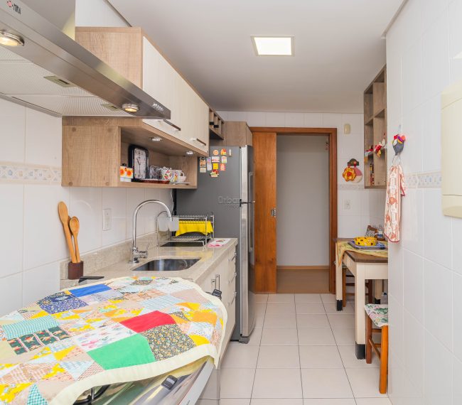 Apartamento com 74m², 2 quartos, 1 suíte, 2 vagas, no bairro Petrópolis em Porto Alegre