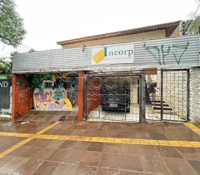 Casa com 300m², 1 quarto, 1 vaga, no bairro Higienópolis em Porto Alegre