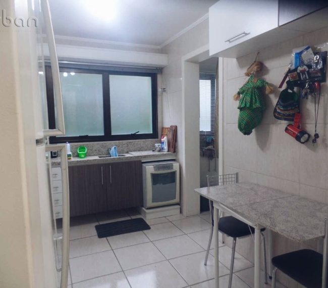 Apartamento com 119m², 3 quartos, 1 suíte, 1 vaga, no bairro Santana em Porto Alegre