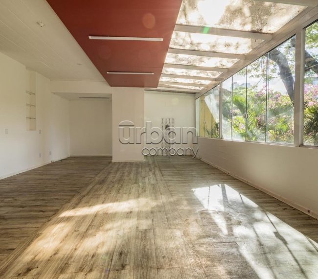 Casa com 252m², 4 quartos, 1 suíte, 4 vagas, no bairro Boa Vista em Porto Alegre