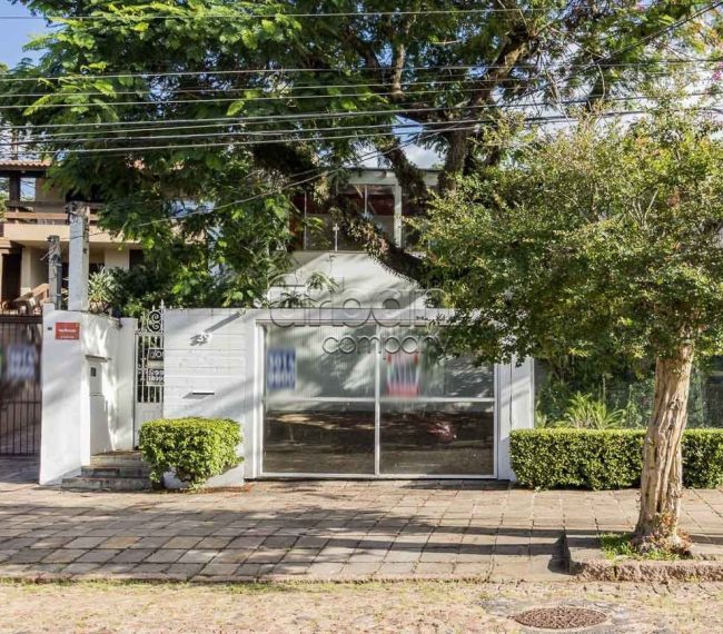 Casa com 252m², 4 quartos, 1 suíte, 4 vagas, no bairro Boa Vista em Porto Alegre