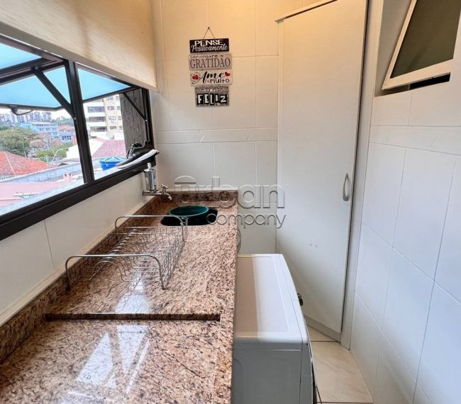 Apartamento com 41m², 1 quarto, 1 vaga, no bairro Passo da Areia em Porto Alegre