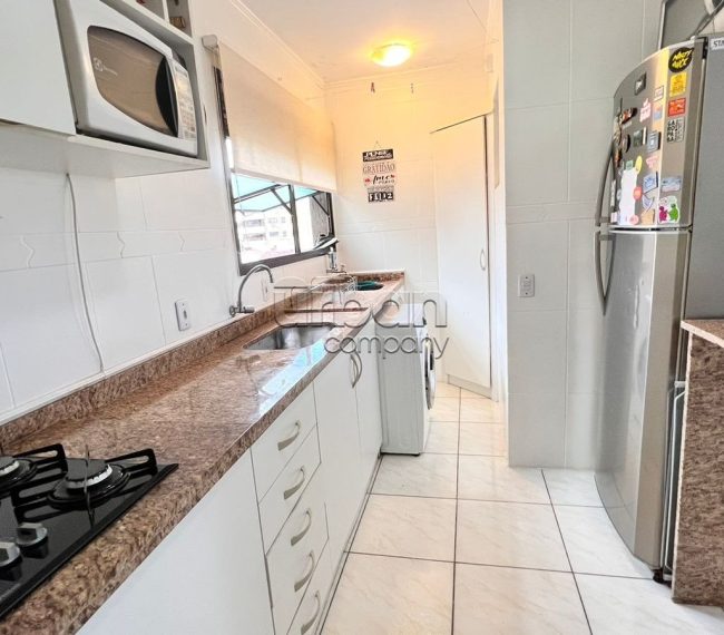 Apartamento com 41m², 1 quarto, 1 vaga, no bairro Passo da Areia em Porto Alegre