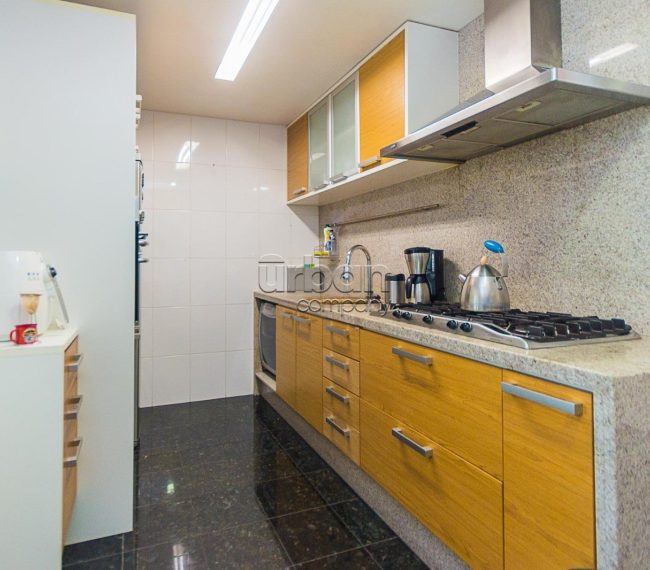 Apartamento com 120m², 3 quartos, 1 suíte, 2 vagas, no bairro Higienópolis em Porto Alegre