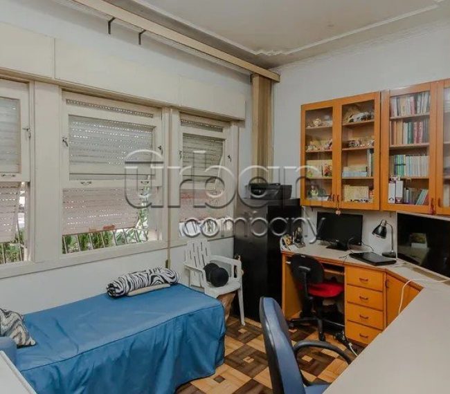 Casa com 205m², 3 quartos, 3 vagas, no bairro Rio Branco em Porto Alegre