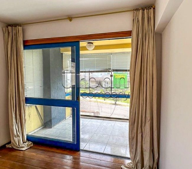 Apartamento com 102m², 3 quartos, 1 suíte, 1 vaga, no bairro Chácara da Pedras em Porto Alegre