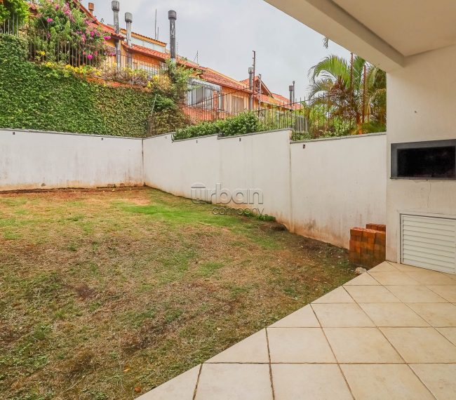 Casa com 213m², 3 quartos, 1 suíte, 3 vagas, no bairro Jardim Itu-Sabará em Porto Alegre