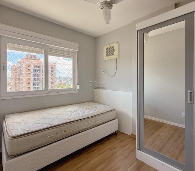 Apartamento com 83m², 3 quartos, 1 suíte, 2 vagas, no bairro Cidade Baixa em Porto Alegre