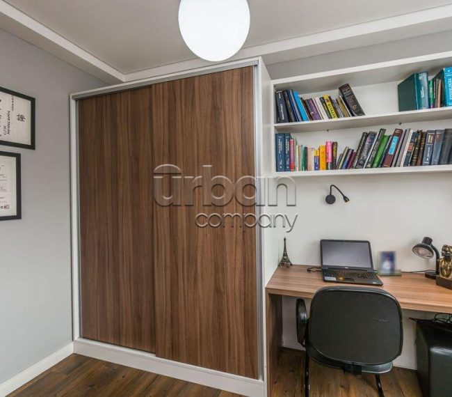 Apartamento com 105m², 3 quartos, 1 suíte, 2 vagas, no bairro Rio Branco em Porto Alegre