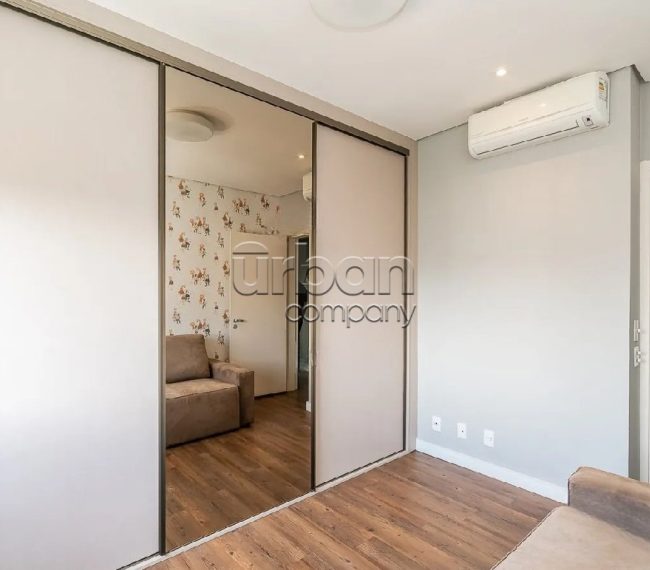 Apartamento com 105m², 3 quartos, 1 suíte, 2 vagas, no bairro Rio Branco em Porto Alegre