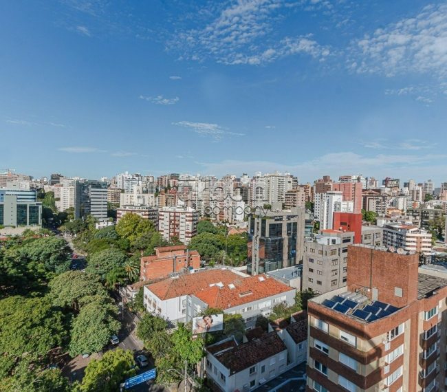 Apartamento com 81m², 2 quartos, 1 suíte, 2 vagas, no bairro Moinhos de Vento em Porto Alegre