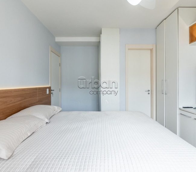 Apartamento com 74m², 3 quartos, 1 suíte, 2 vagas, no bairro Vila Ipiranga em Porto Alegre