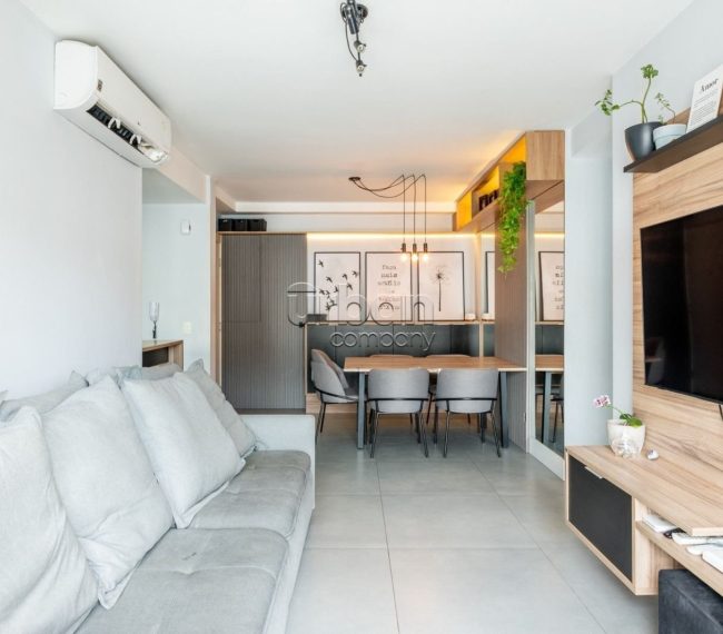 Apartamento com 74m², 3 quartos, 1 suíte, 2 vagas, no bairro Vila Ipiranga em Porto Alegre