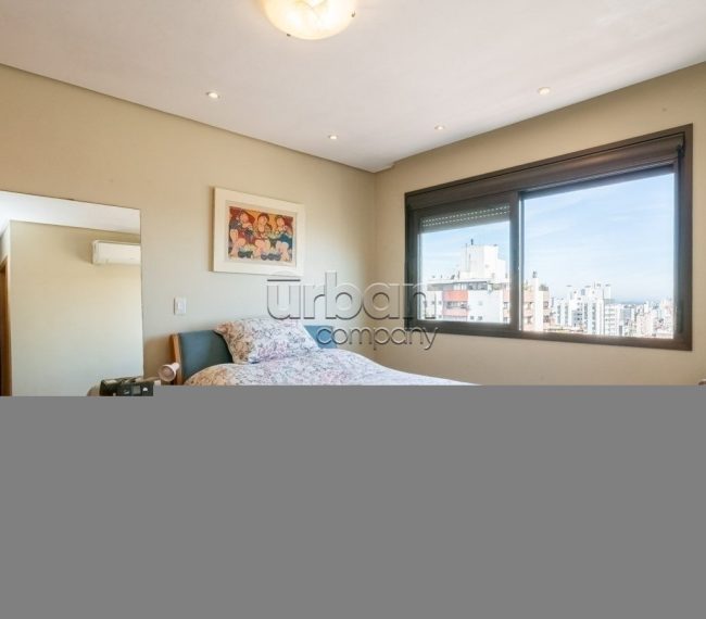 Apartamento com 110m², 3 quartos, 1 suíte, 2 vagas, no bairro Rio Branco em Porto Alegre