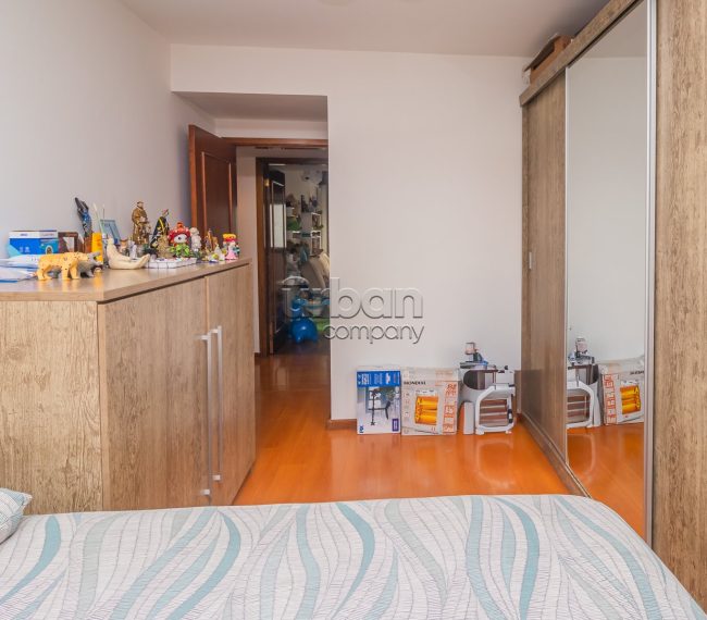 Apartamento com 103m², 3 quartos, 1 vaga, no bairro Menino Deus em Porto Alegre