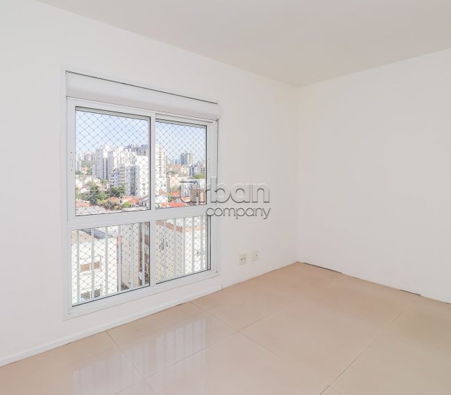 Apartamento com 79m², 3 quartos, 1 suíte, 2 vagas, no bairro Passo da Areia em Porto Alegre