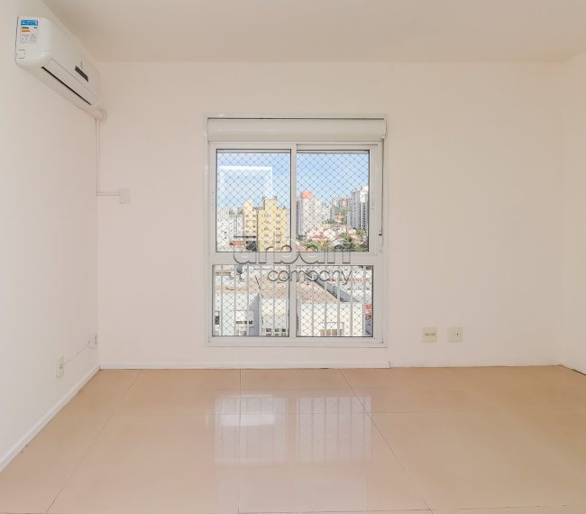 Apartamento com 79m², 3 quartos, 1 suíte, 2 vagas, no bairro Passo da Areia em Porto Alegre