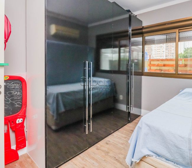 Apartamento Garden com 214m², 3 quartos, 1 suíte, 3 vagas, no bairro Boa Vista em Porto Alegre