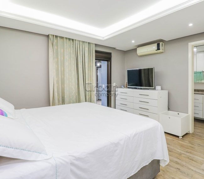 Apartamento Garden com 214m², 3 quartos, 1 suíte, 3 vagas, no bairro Boa Vista em Porto Alegre