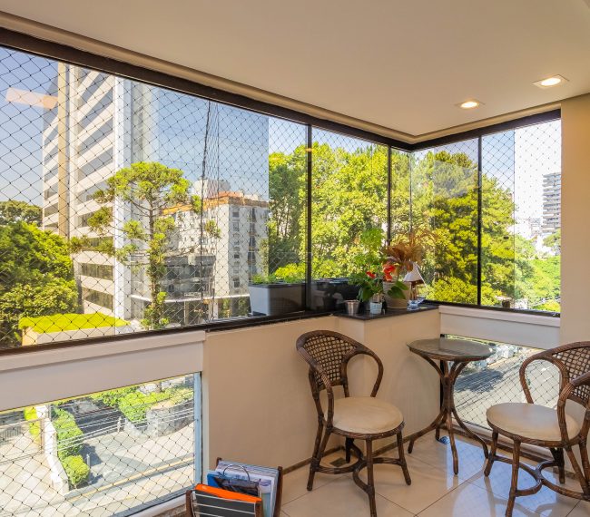 Apartamento com 145m², 3 quartos, 1 suíte, 2 vagas, no bairro Mont Serrat em Porto Alegre