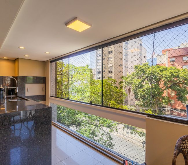 Apartamento com 145m², 3 quartos, 1 suíte, 2 vagas, no bairro Mont Serrat em Porto Alegre