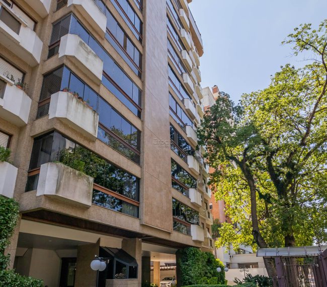 Apartamento com 145m², 3 quartos, 1 suíte, 2 vagas, no bairro Mont Serrat em Porto Alegre