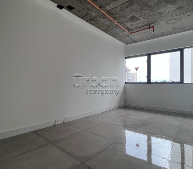 Sala com 25m², no bairro São Sebastião em Porto Alegre