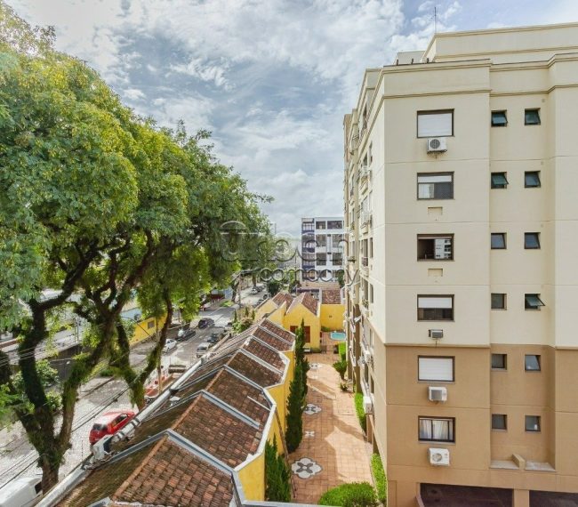 Apartamento com 55m², 2 quartos, 1 vaga, no bairro São Geraldo em Porto Alegre