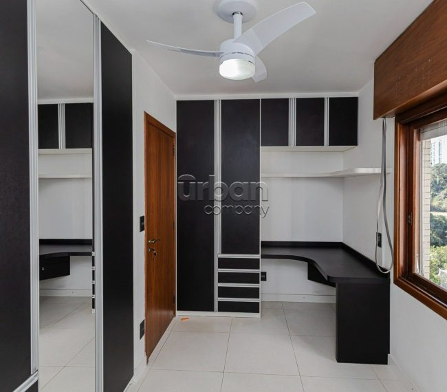 Apartamento com 98m², 3 quartos, 1 suíte, 2 vagas, no bairro Petrópolis em Porto Alegre