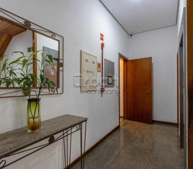 Apartamento com 78m², 2 quartos, 1 suíte, 1 vaga, no bairro Jardim Lindóia em Porto Alegre