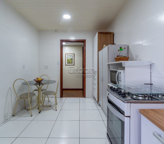 Cobertura com 244m², 3 quartos, 1 suíte, 2 vagas, no bairro Petrópolis em Porto Alegre