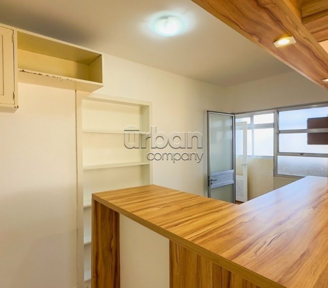 Apartamento com 79m², 2 quartos, 1 suíte, 1 vaga, no bairro Floresta em Porto Alegre