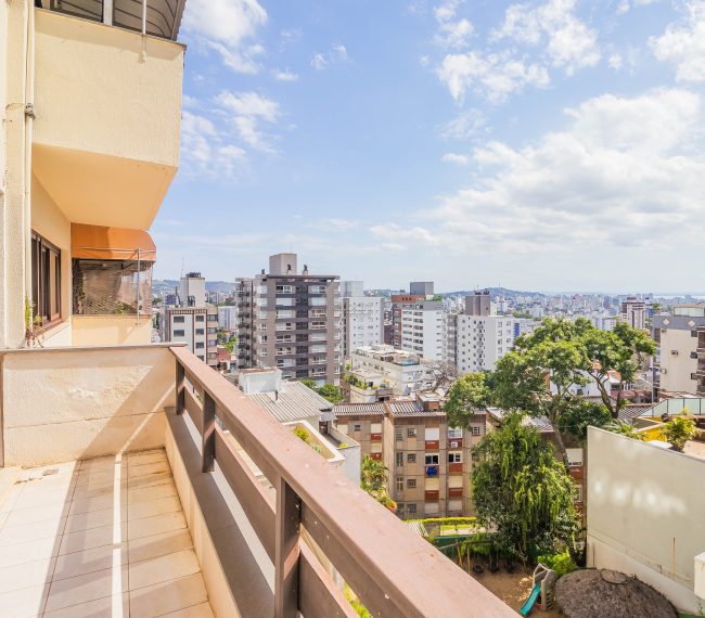 Apartamento com 154m², 3 quartos, 1 suíte, 3 vagas, no bairro Bela Vista em Porto Alegre