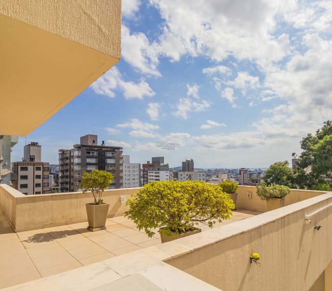 Apartamento com 154m², 3 quartos, 1 suíte, 3 vagas, no bairro Bela Vista em Porto Alegre