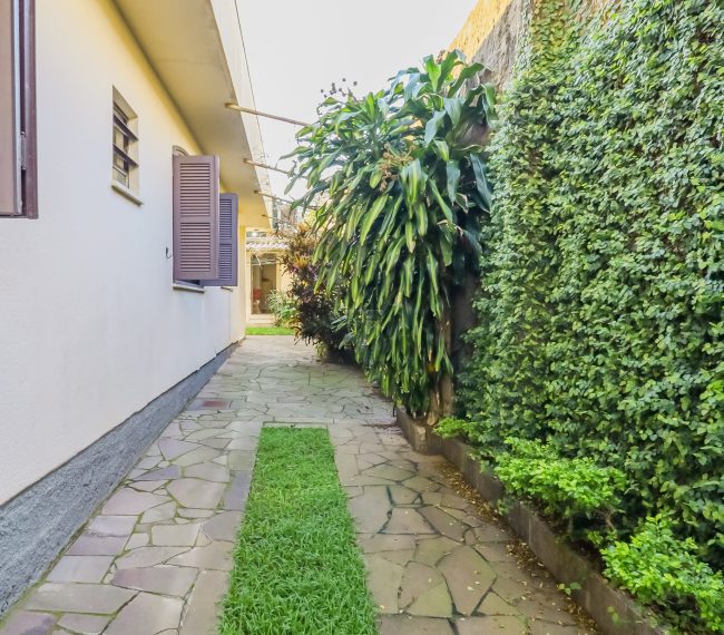 Casa com 154m², 3 quartos, 4 vagas, no bairro Vila Jardim em Porto Alegre