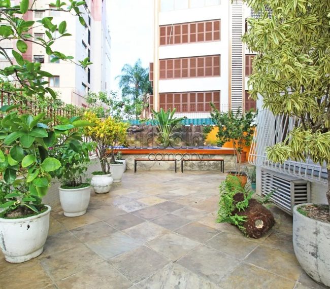 Apartamento Garden com 201m², 3 quartos, 1 suíte, 4 vagas, no bairro Rio Branco em Porto Alegre